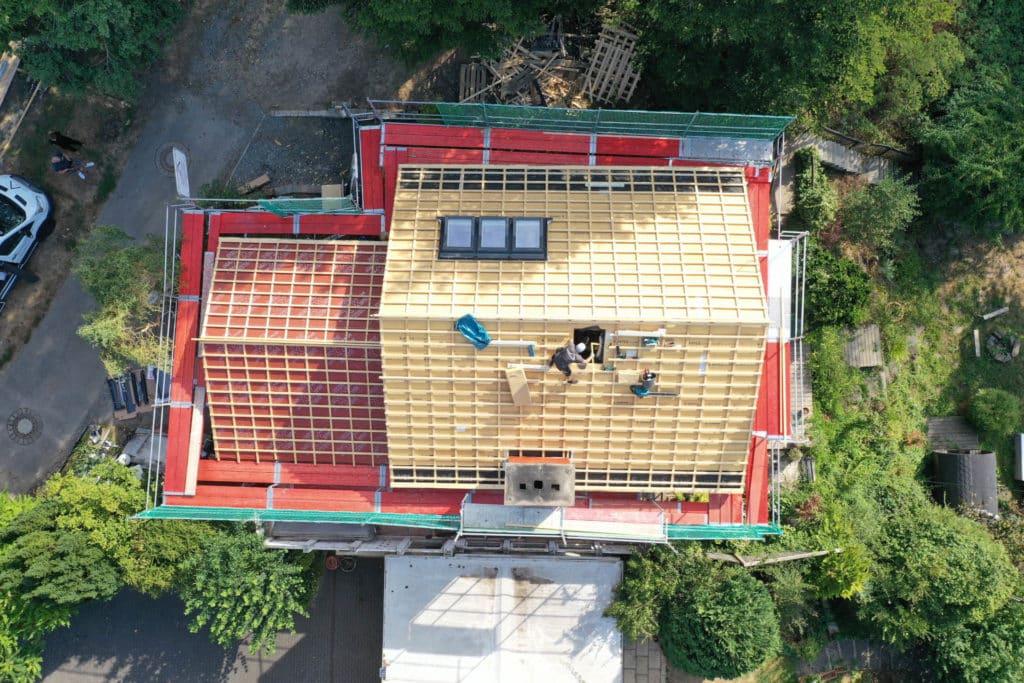 Dachvermussung und Dachinspektion mit der Drohne